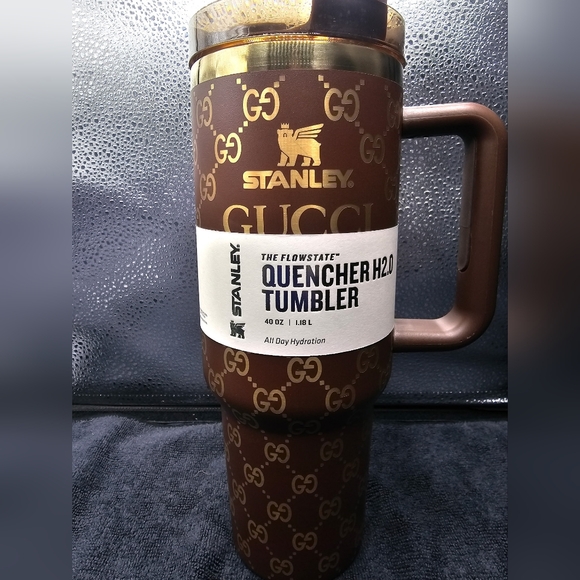Stanley Brown Quencher H2.0 Tumbler with Gold Accents - Picture 3 of 4
